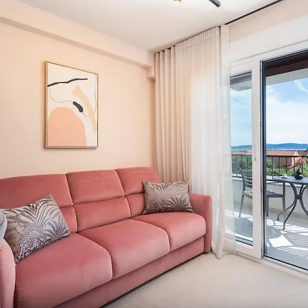 Molat One Bedroom Apartment *